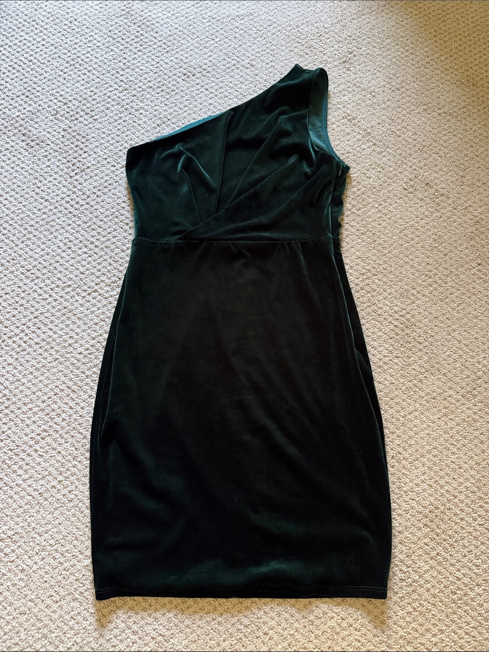 Lulu's One-Shoulder Emerald Green Velvet Sheath Dress